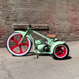 Green mini trike(red wheeler)