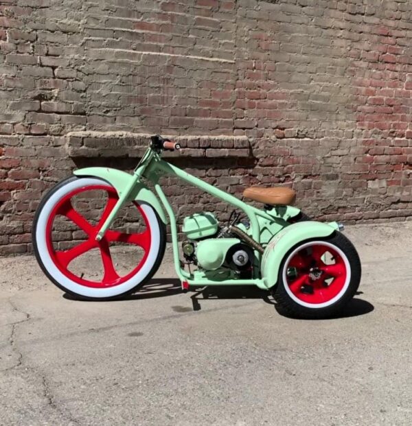 Green mini trike(red wheeler)